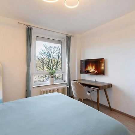 Charmentes Privatzimmer Mit Kueche, Naturgebiet Дюселдорф Екстериор снимка